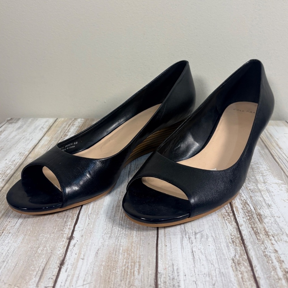 Cole Haan Peep Toe Wedge Womens 8.5B Black Excellent Leather Stacked Heel
